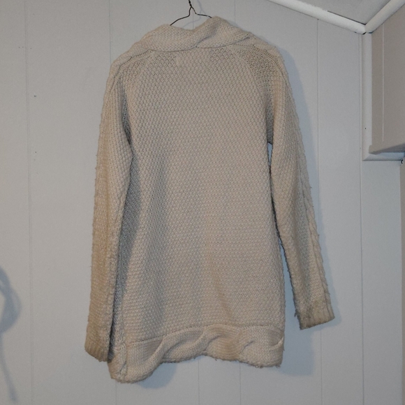 3/ $30 Zara wool cardigan - Picture 6 of 7